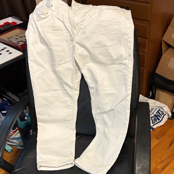 Levi's Denizen White Slim Cuffed Pants - Picture 1 of 6